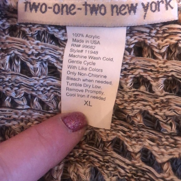 Two by Two  New York size XL tan/ beige open knit scoop neck 3/4 sleeve,back zip - Picture 12 of 14
